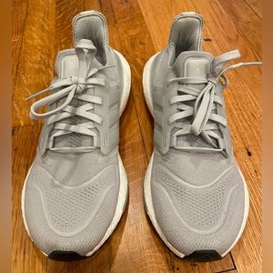 Adidas Women’s Shoes Size 7